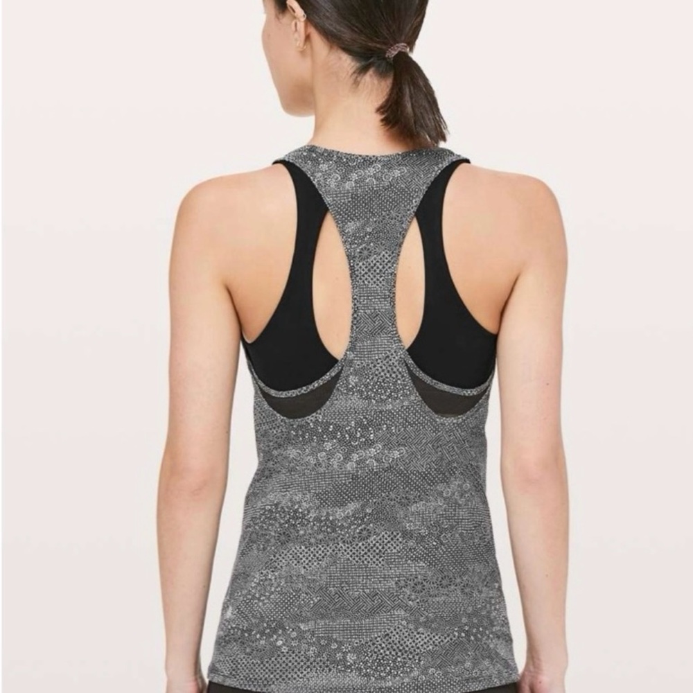 Lululemon Cross Conditioning 2-In-1 Tank Size 8